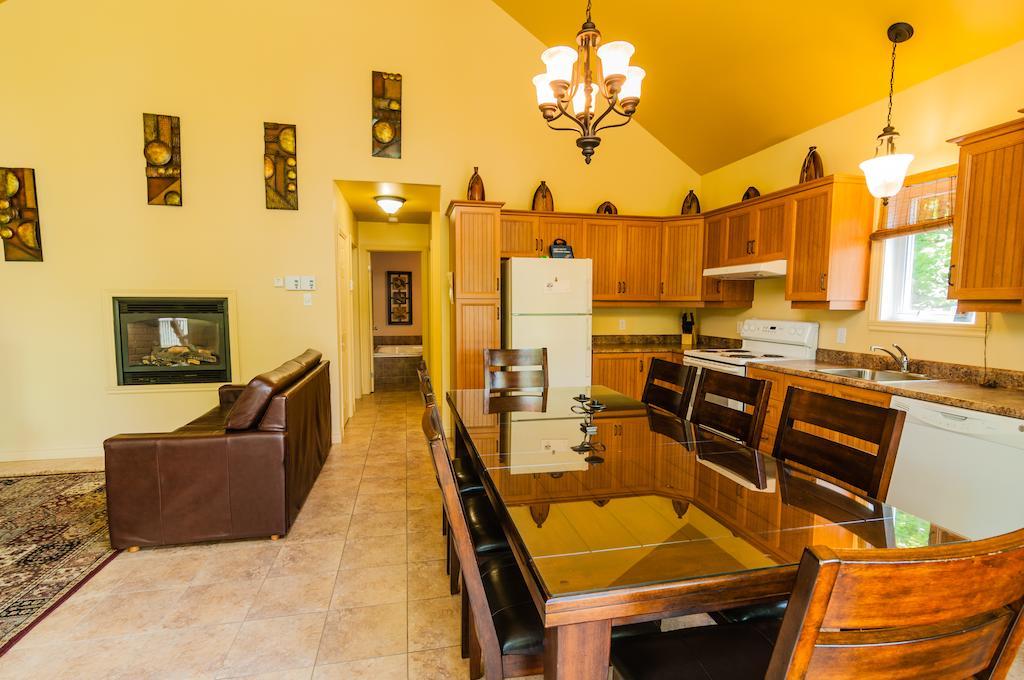 Domaine Des Montagnais Villa Notre-Dame-Des-Bois Room photo