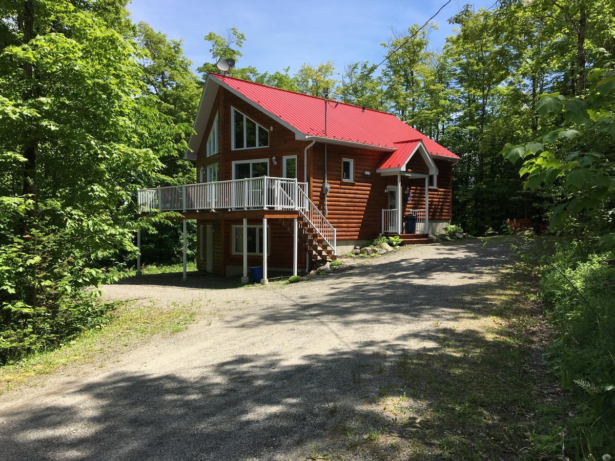 Domaine Des Montagnais Villa Notre-Dame-Des-Bois Exterior photo