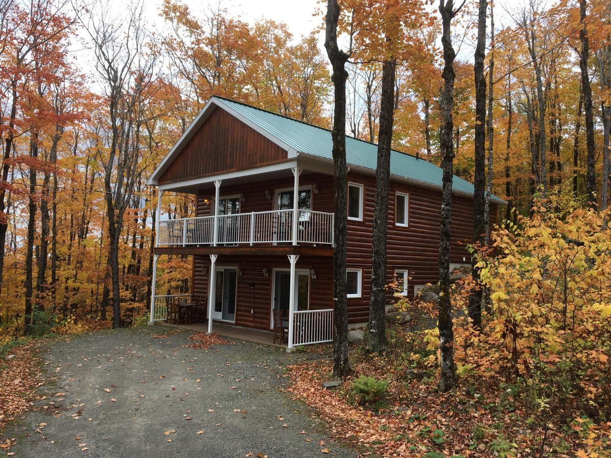 Domaine Des Montagnais Villa Notre-Dame-Des-Bois Exterior photo