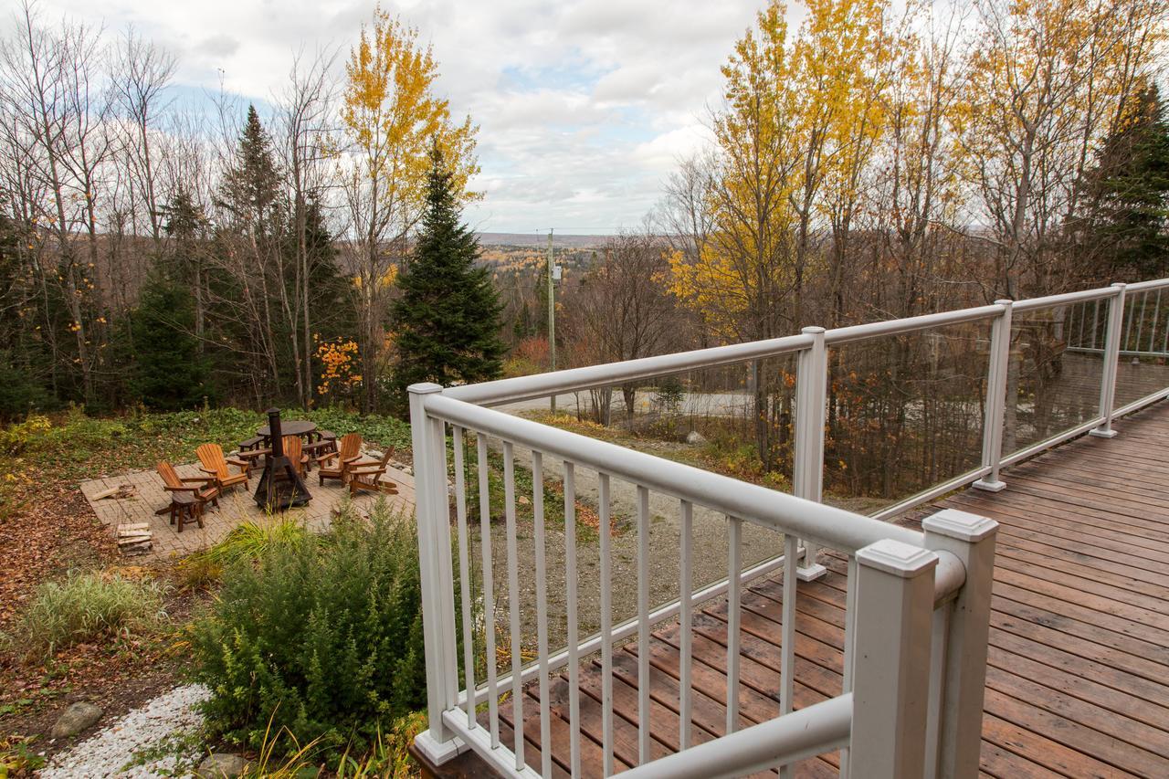 Domaine Des Montagnais Villa Notre-Dame-Des-Bois Exterior photo